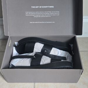 NIB Franco Sarto L-Genova Sandal Black